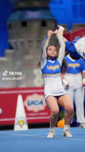 Exciting Cheerleader Skills Showcase