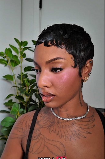 Stunning Makeup Ideas for Pixie Cut Styles