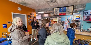 Group ‘cash mobs’ Negaunee businesses