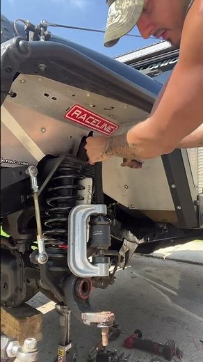 Removing ball joint with harbor freight ball joint press #jeeptj dana 30