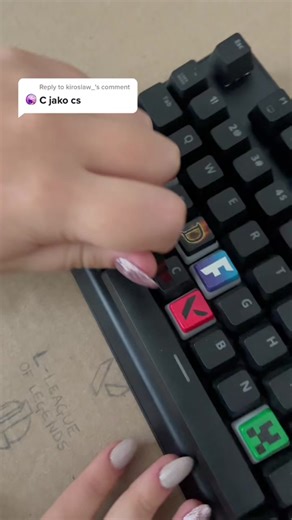 Creative Keyboard Art in CS:GO
