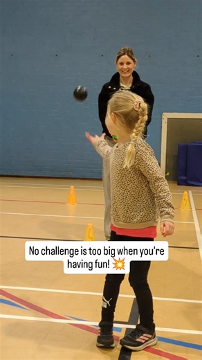 Mini Athletics Salisbury, Wincanton and Blandford Forum on Instagram: "Our mini athletes love a challenge — especially when they're having fun with their parents! 🚁🎯 This fantastic five year old was flying a helicopter over her shoulder to land it safely on the helipad being held by her proud mum! Our Warminster mini athletes had a fantastic time yesterday during our Aeroplane Week classes! No challenge is too big when learning feels like play. 💪✨ #MiniAthletics #FunChallenges #LearningThroug