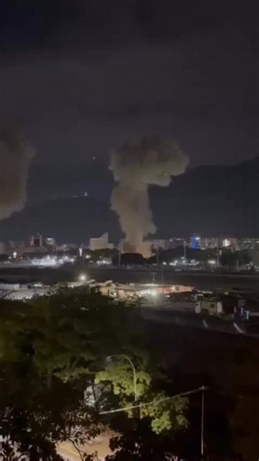 Breaking News, Latest: President Nicolás Maduro accused the United States of carrying out military attacks against Venezuela, in a statement released by Venezuela’s communications ministry. Venezuela “rejects, repudiates, and denounces” U.S. military aggression in the capital of Caracas and the states of Miranda, Aragua, and La Guaira, it said. A Pentagon spokesman referred all questions about the explosions to the White House. The White House declined to comment on the reports of explosions in 