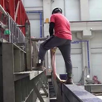 "Inside Korea’s Precast Factory – How Massive Bridge Girders Are Made!"