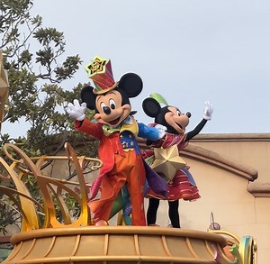 ハーモニーインカラー歌詞＆和訳　Living in Color ディズニーランド４０周年