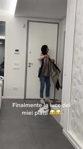 Transitioning to Spring: Stylish Outfit Ideas for Cool Weather