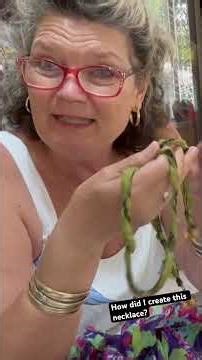 DIY boho jewellery. Easy craft ideas! All you need is a chain, pieces of fabric and some beads.