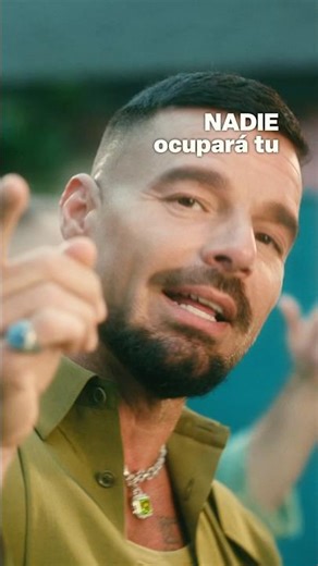 “Vuelve” se renueva en una colaboración entre Ricky Martin, Los Ángeles Azules y TINI en cumbia.