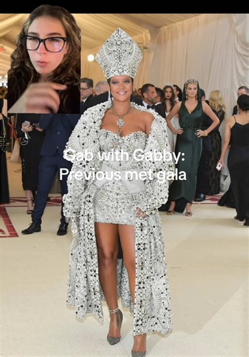 #greenscreen zendaya and miss riri are those girls for the met #metgala #fashiontiktok #gabwithgabby #zendaya