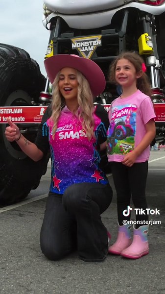 Getting down to business in Foxborough 🎉 Who’s excited to see the competitive debut of Power Rush tonight⁉️ #MonsterJam #MonsterTrucks #Foxborough