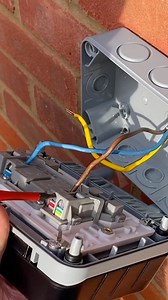 210K views · 1.1K reactions | Tips for Connecting Sockets Visual polarity and check tightening when connecting up socket outlets Videos are training aids for City and Guilds (C and G) and EAL courses Level 1, 2, 3 plus AM2, AM2S and AM2E. You can follow me day by day on Facebook, Instagram, Twitter and TikTok lookout for "GSH Electrical”. #GSHElectrical #Electricaltrainingvideos #sockets | GSH Electrical Training | Facebook