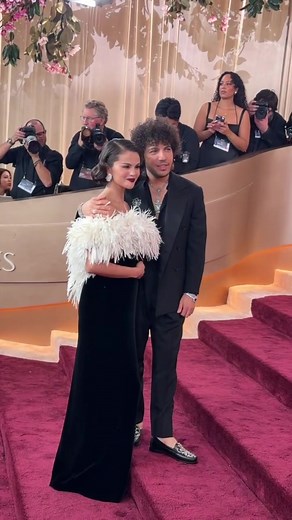 Selena Gomez and Benny Blanco's Sweet Golden Globes Moment