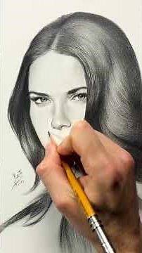 Drawing a portrait of a top model ✍️ #drawingtutorial #tutorialdedesenho #retratorealista #drawing