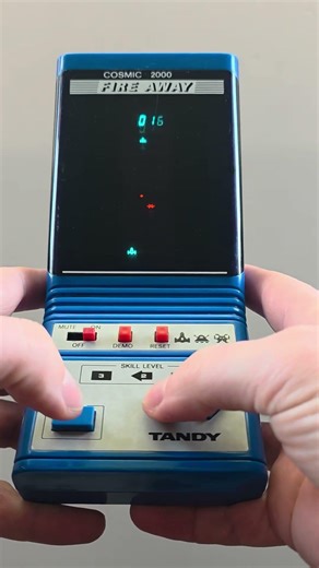 Tandy Cosmic 2000 Fire Away alien invasion handheld/tabletop 80s electronic game.