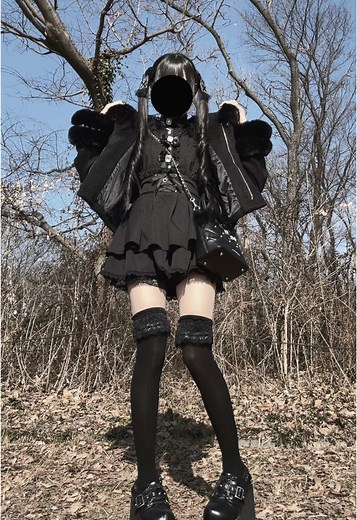 ままのお友達のお母様に細すぎて変だよ心配って言われて気まずい、、元気なのに^ - ^この体型も見る人によっては不快になるのかな、、#おすすめ #地雷 #ツインテール