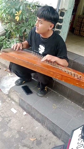 Kacapi sunda#kacapi #musikindonesia#alatmusiktradisional #shortvideo #shorts