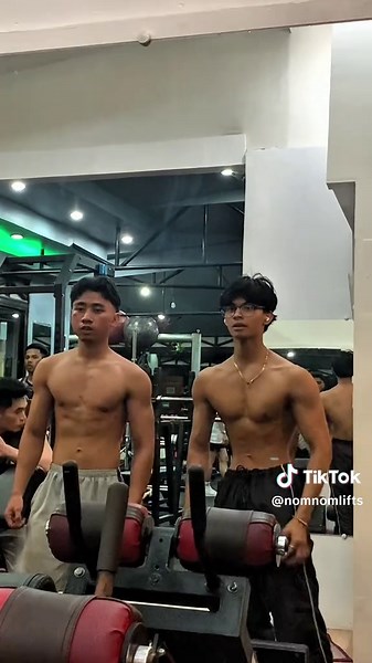 Posing with one of my students/gym bro @Lio_roncale.