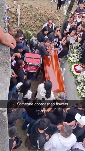 Now who’s door dashing flowers?!😂 | someone doordashed flowers