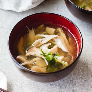 Hearty Mushroom Miso Soup
