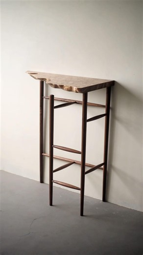 ポプラのコブ杢が印象的なコンソール。#家具職人 #一点もの #ポプラ #woodworking #console