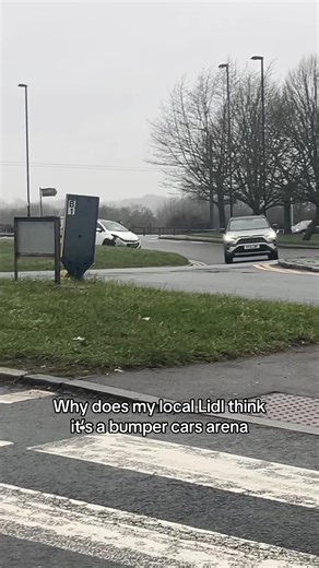 Drive safe #lidl #drive #crash