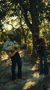 Nothin changed but the stage 🎥 @milesmurphy | Leon Bridges