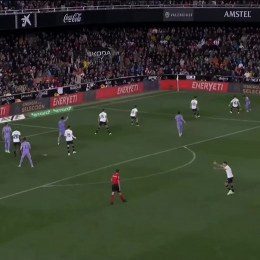 VAR = 🤡 #fyp #fup #fyppp #viralvideo #viraltiktok #football #var #realmadrid #halamadrid #vinicius