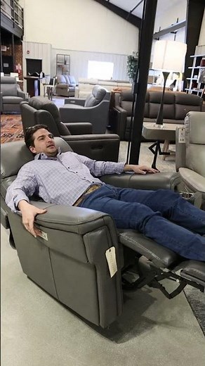 Hooker Furniture’s Zero-Gravity Recliner | Green Front Motion