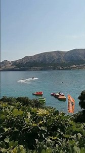 Pláž Vela plaža v letovisku Baška na Krku , free time, relax