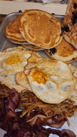 Breakfast on Ninja Sizzle Pro XL #ninja #foodie #food #cooking #cookingchannel #youtubeshorts #coop