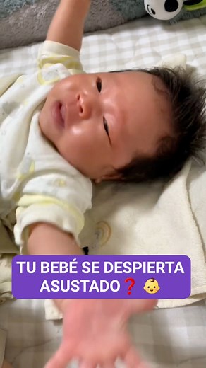 ¿Tu bebé se despierta asustado? es probable que sea el reflejo de Moro, un movimiento involuntario normal en recién nacidos que ocurre por sobresaltos #bebes #reciennacido #mamaprimeriza #desarrollodelbebe #cuidadodelbebe | Sub especialidades Pediátricas San Borja