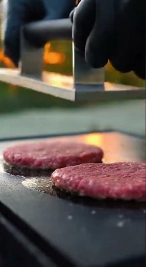 The Secret to Flavorful Crust: Smash Technique Explained