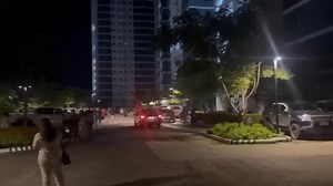 22K views · 199 reactions | WATCH: Nagpanaog ang mga residente sang SMDC Style Residences sa Mandurriao bangud sang pagtay-og sang mabaskog nga linog. #DYRIRMNIloilo #TatakRMN #RMNIloiloPublicService By: ADB | DYRI RMN Iloilo | Facebook