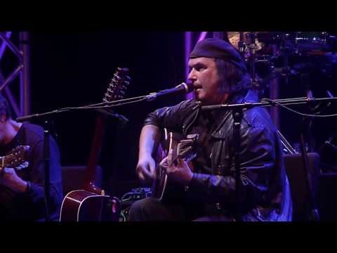 Resistência - Cantiga de Amor (DVD Ao Vivo em Lisboa) (Official Video)