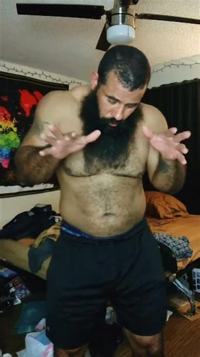 Muscle Daddy Samson Biggz Dancing To Stevie Nicks - Edge Of Seventeen