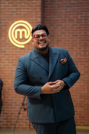 Launching today… and the kitchen is officially on FIRE 🔥 MasterChef Sri Lanka is finally here! 🇱🇰🍽️ The aprons are ready, the knives are sharp, and the pressure is very real. From home cooks with big dreams to bold flavours that tell our island’s story — this is where passion meets precision. And trust me… it’s not just about cooking, it’s about heart, hustle, and a whole lot of heat. Tune in to ITN and be part of the excitement from day one. Sri Lanka, are you ready to plate up? 👨🏽‍🍳✨ #M