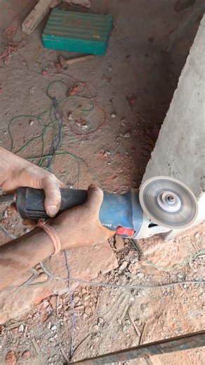 7.5M views · 10K reactions | Grinder machine chalate vakt ye savdhani rakhe #electrician #machine #tool #safety #safetyfirst #safetytips #tips #tricks #construction #electrical #viral #viralreels #instagood #instalike #instaviral #fb | Electrician Moleram | Facebook