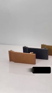 🌿 Dale a tus espacios un toque natural con nuestro revestimiento WPC que ve y siente como madera 🌿Nuestro material está diseñado para parecer una auténtica pieza de madera, pero con una ventaja: es más resistente y duradero. 💪 A prueba de plagas e impermeable, es la opción perfecta para renovar cualquier ambiente con estilo. 🏡📐 Medidas: 290 cm x 14 cm x 2 cm💰 Precio: ¢6,950.00¡Haz que tus paredes luzcan increíbles y sin complicaciones! 😍 Conoce la ubicación de nuestras tiendas aquí: https