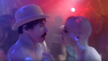 ＜歌詞和訳＞Go Robot – Red Hot Chili Peppers　曲の解説と意味も | LyricList (りりっくりすと)