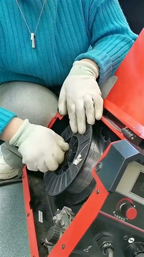 Gas-free MIG welding: Detailed instructions for installing and using the welding wire!