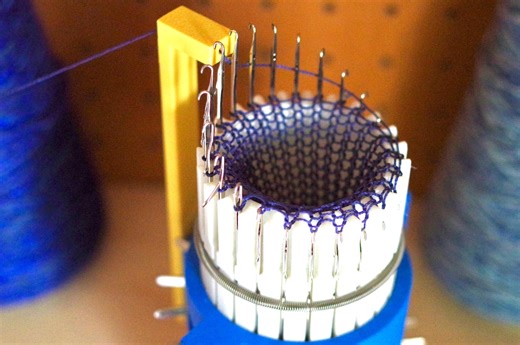 Tiny Circular Knitting Machine