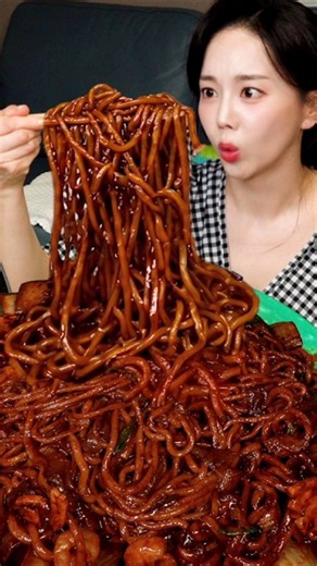 Slurping Jjajangmyeon 🍜 | Korean Black Bean Noodles ASMR Mukbang
