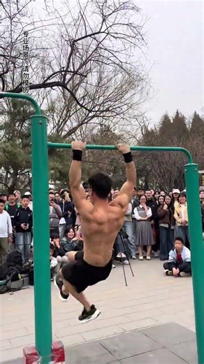 Common Daily Mistakes in Street Fitness Training: Horizontal Bar Workout Don'ts
