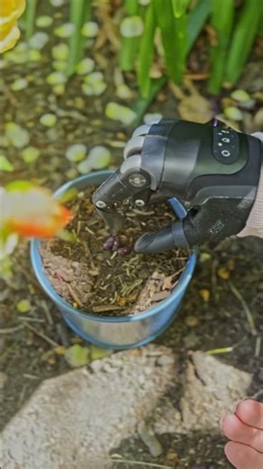 With the TASKA Hand, you can perform more everyday activities with confidence. 🦾 #TASKAHand