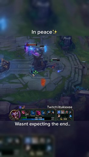 How does it feel to flash into a shaco box? #leaguetiktok #shaco #leagueoflegends #streamer #gamergirl #leagueplays