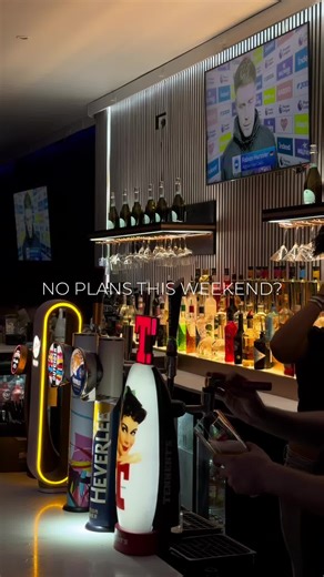 No plans this weekend? 👀 We’ve got you covered… 🎱 Pool tables 🎯 Darts ⛳ Golf simulator Good vibes all day, DJ all night 🥂 Get the group chat moving. #PaisleyNights #WeekendPlans #TheClubhouse #PoolNight #DartsNight
