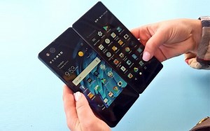 ZTE Axon M foldable smartphone with dual 5.2-inch touchscreens launched