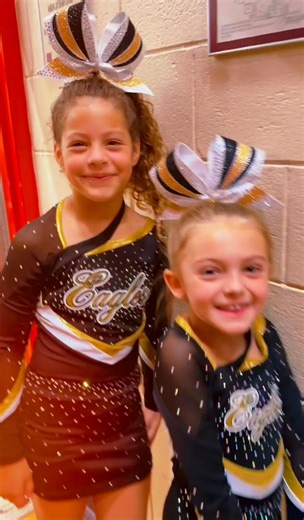 𝐉𝐆𝐄 𝐂𝐡𝐞𝐞𝐫 𝐤𝐢𝐜𝐤𝐬 𝐨𝐟𝐟 𝐈𝐂𝐀 𝐒𝐭𝐚𝐭𝐞 𝐅𝐢𝐧𝐚𝐥𝐬 𝐭𝐨𝐧𝐢𝐠𝐡𝐭, 𝒂𝒏𝒅 𝑩𝑳𝑨𝑪𝑲 𝑺𝑸𝑼𝑨𝑫 𝒊𝒔 𝒇𝒊𝒓𝒔𝒕 𝒐𝒏 𝒕𝒉𝒆 𝒎𝒂𝒕! 🖤✨ This group has 𝐒𝐇𝐈𝐍𝐄𝐃 all season — from practices and pep talks to events and squad celebrations. 𝐅𝐨𝐮𝐫 𝐨𝐮𝐭 𝐨𝐟 𝐟𝐨𝐮𝐫 𝐛𝐢𝐝𝐬 and a 𝒃𝒐𝒏𝒅 𝒍𝒊𝒌𝒆 𝒏𝒐 𝒐𝒕𝒉𝒆𝒓! These girls show up with grit, confidence, and smiles every single time. And behind them? The most supportive, close-knit families who bring that Golden Eagle spiri