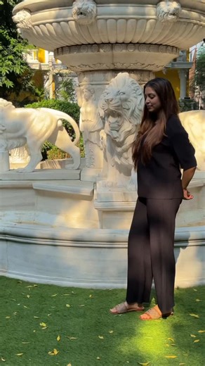 Wrapped in the elegance of tradition 🕌 The glamour of Kashee’s signature style 🤍we stepped into a dream we never want to wake up from. 👑 Every fold of the fabric, every sparkle in the embroidery tells our love story — grand, graceful, and unforgettable.♥️💫 Forever starts here… in the most magical way possible. 💍✨ Kashee’s Kingdom Lahore ✨ | Kashee's - Artist