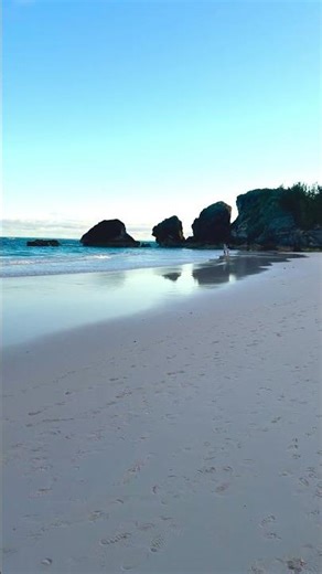 Bermuda walk on the beach pink sands. Horseshoe Bay.